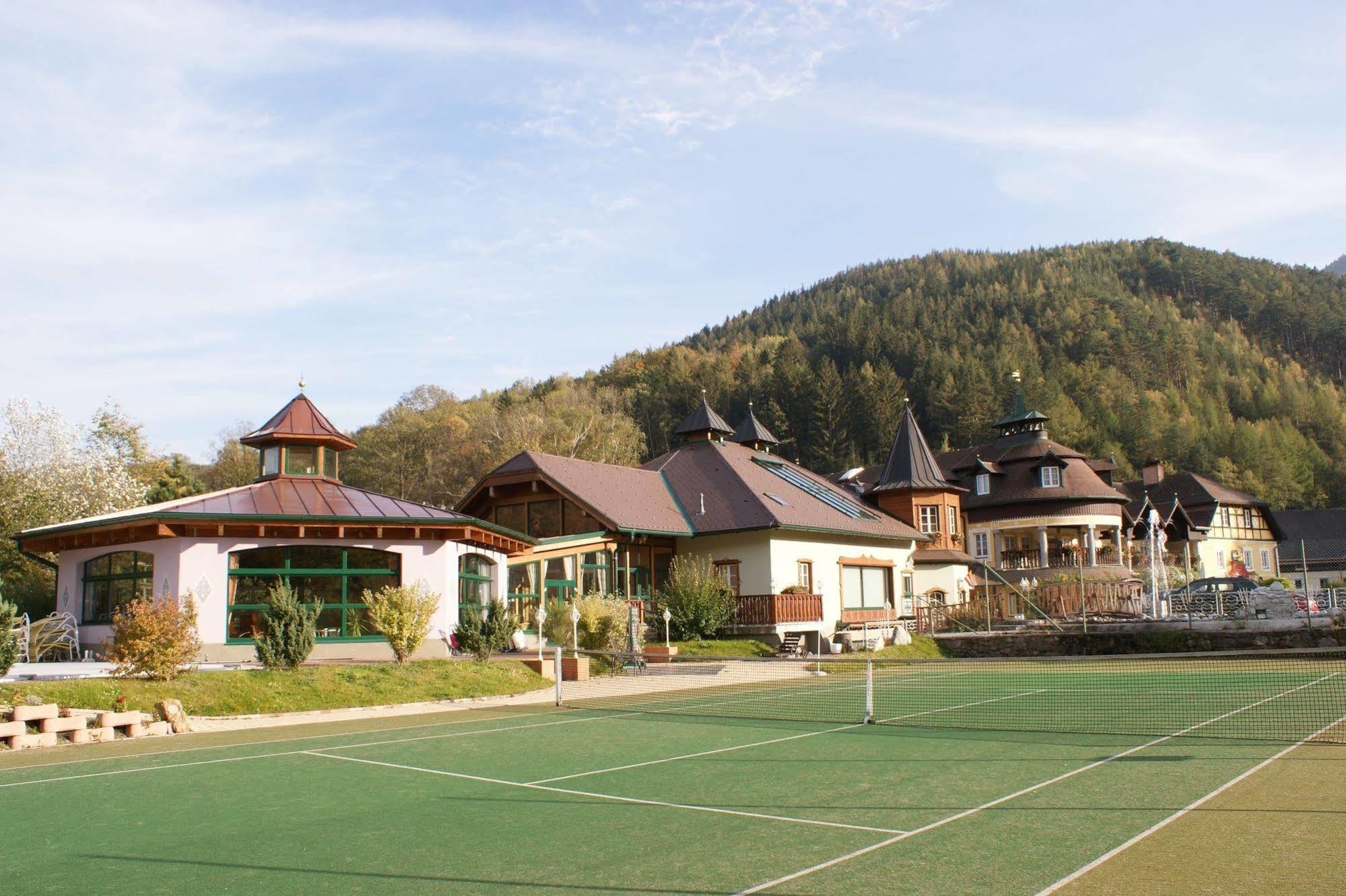 Scharfegger'S Raxalpenhof - Zuhause Am Land Hotel Reichenau Exterior photo
